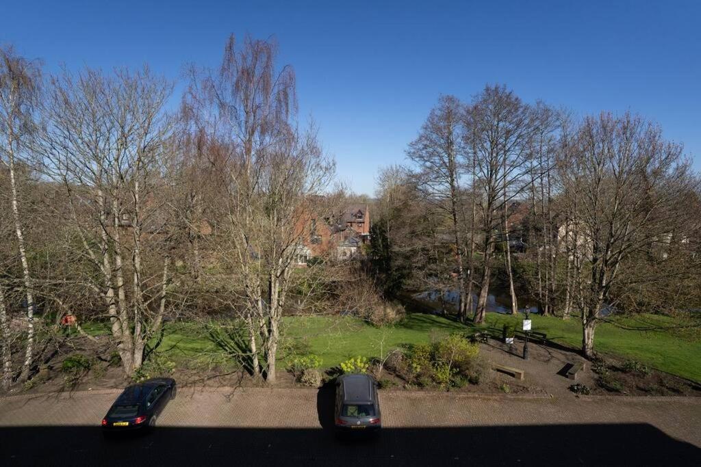 Surrey Hills Escape: Riverside Walks & Quick Links Godalming Ngoại thất bức ảnh